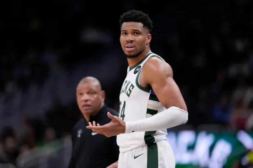 Giannis Antetokounmpo, Bucks Disagree on Season’s Completion: Sources