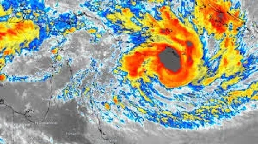 Severe Tropical Cyclone Narelle: Cape York towns batten down as storm closes in