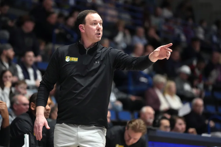 Gerry McNamara’s Syracuse Team Revamps Siena Basketball in Two Seasons