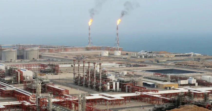 Iran War Oil Prices: A Qatari Gas Control Room Watches Contracts Break and Tempers Rise