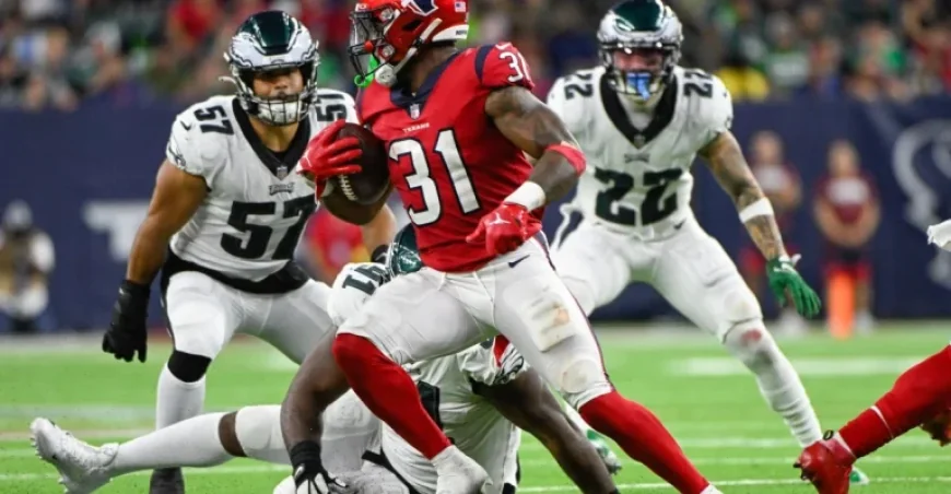 Eagles Sign Dameon Pierce to One-Year Contract