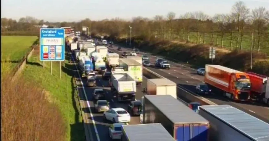 Manchester Evening News: Two lanes closed on M6 northbound in Cheshire after crash