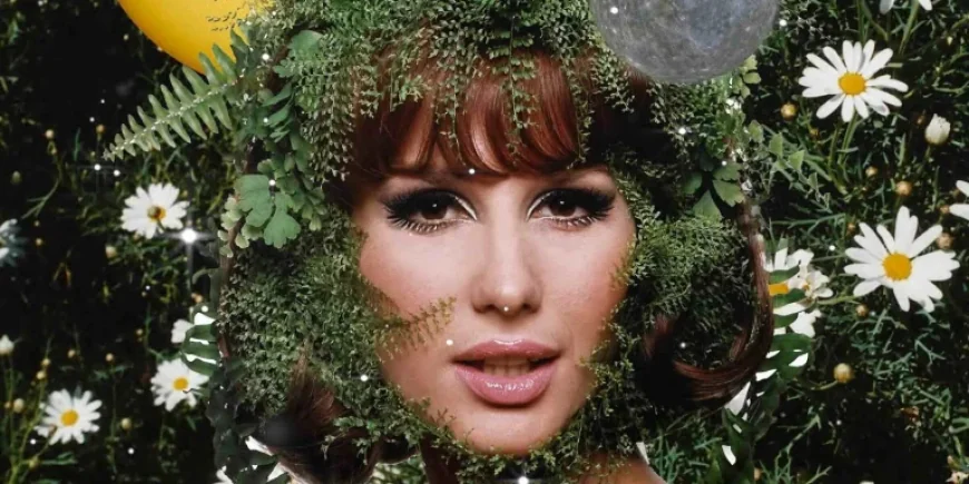 Equinox 2026: Horoscope Promise of Renewal Masks Conflicting Signals