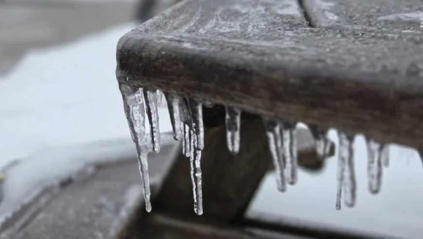 Toronto Freezing Rain and the Morning Commute: Icy Streets, Sudden Transitions and a Region on Alert