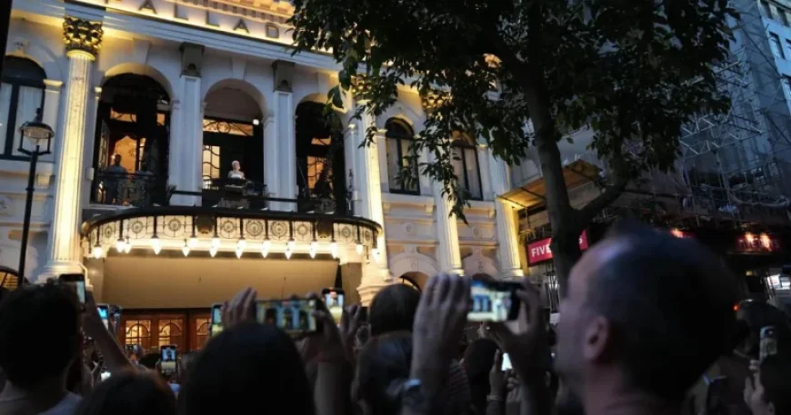 Rachel Zegler hails balcony performance in Evita as ‘amazing’ and ‘innovative’ — inside a West End moment