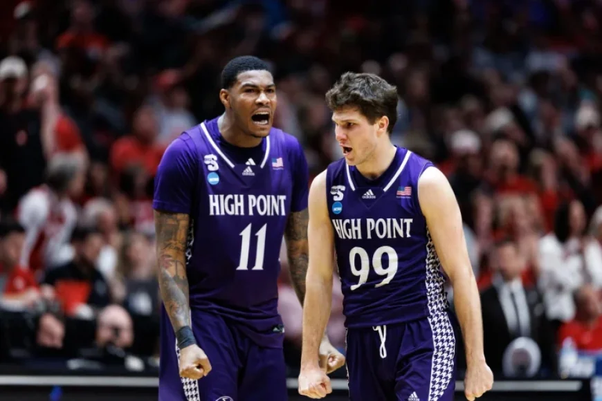 Updated Ncaa Bracket, and the shrinking circle of perfection after early upsets