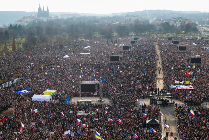 Prague Rally Exposes a Democracy Divide: Mass Turnout Collides with Immunity and New Laws
