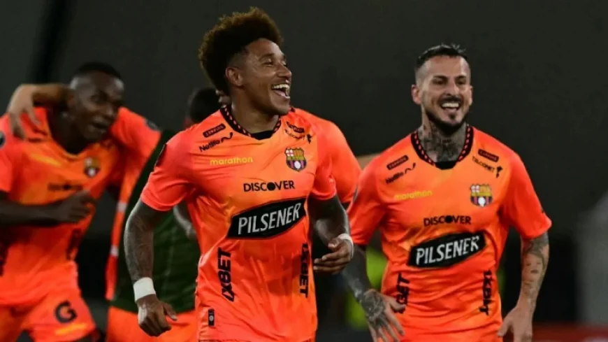 Barcelona Sc – U. Católica: At the Monumental gates, a matchday of QR codes, discounts, and divided attention