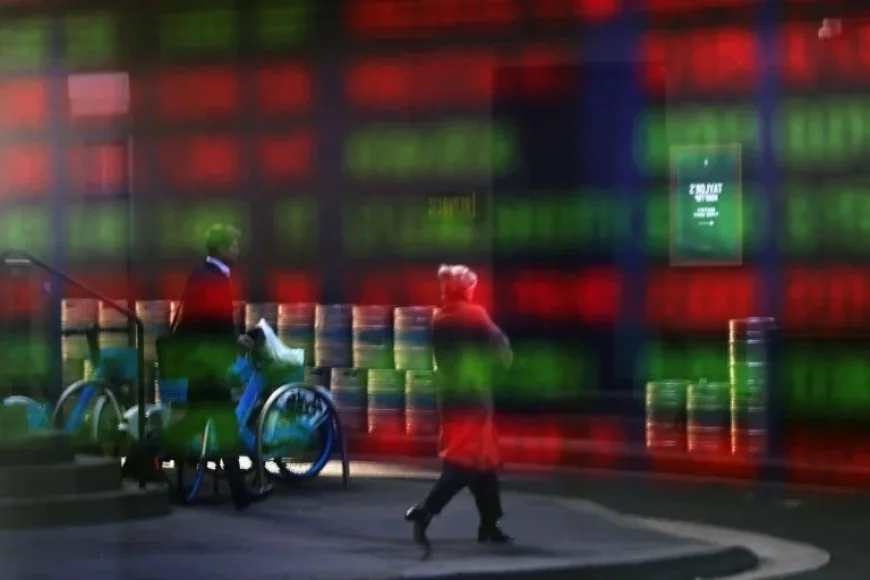 Australian Stocks Fall, Approaching Technical Correction Zone