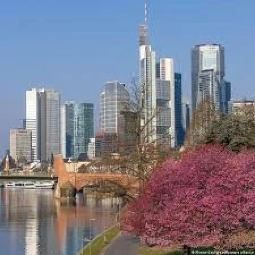 Crude Oil Prices Today: A trader’s screen flickers as war rhetoric shakes markets