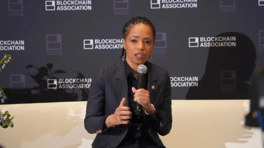 Crypto Clarity Act: Stablecoin Yield Ban on Balance Rewards