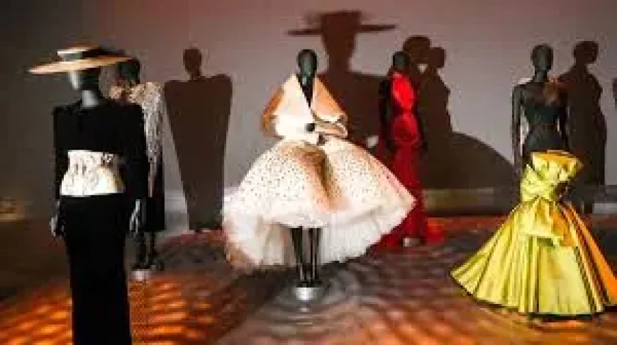 Schiaparelli review – it’s cocktail o’clock with fashion’s surreal goddess who out-lobstered Dalí and turned a polar bear pink