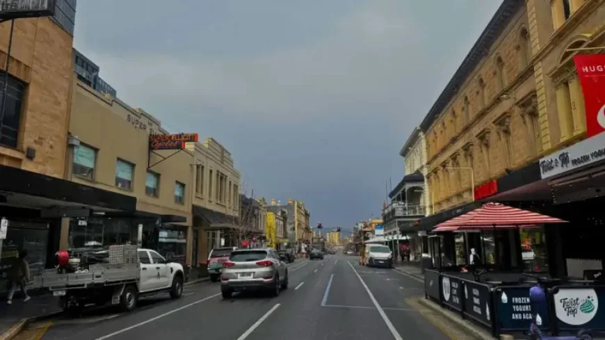 Weather Today: Adelaide Faces a Cool Change, Weekend Warm-Up and Marine Warnings