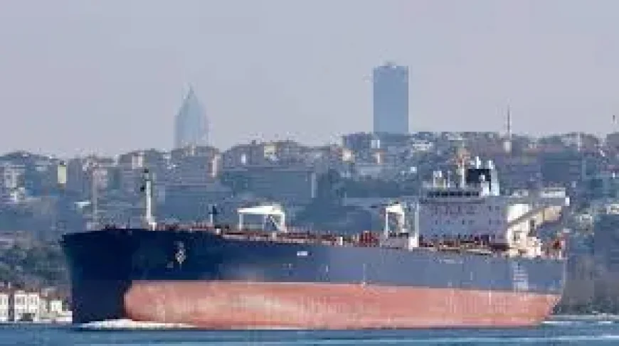 Russian Oil Tanker Altura Struck Near Istanbul: 27 Crew Unharmed in Remote-Guided Attack