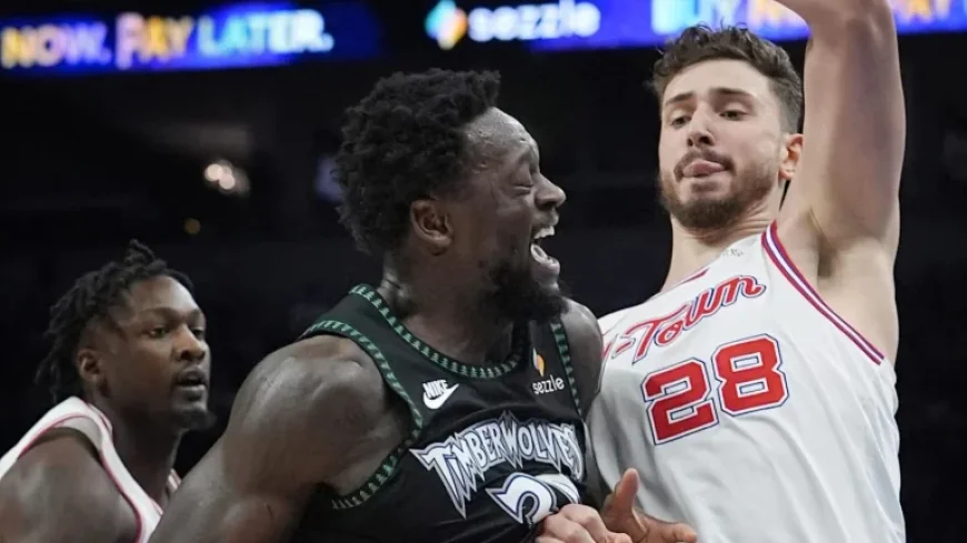 Scott Foster’s Crew Missed 6 Key Calls in Wolves-Rockets Finale