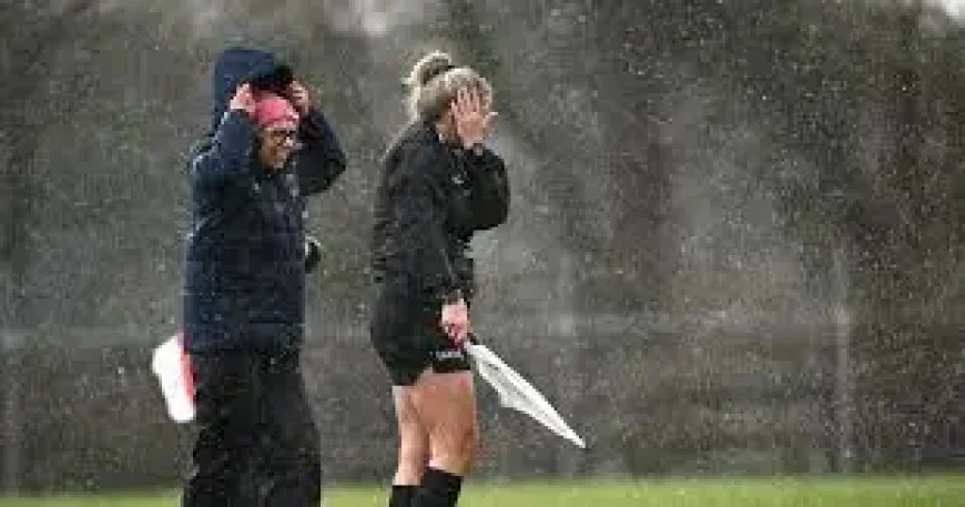 Met Éireann forecast puts commuters on edge as weekend brings thunderstorms and M50 road works