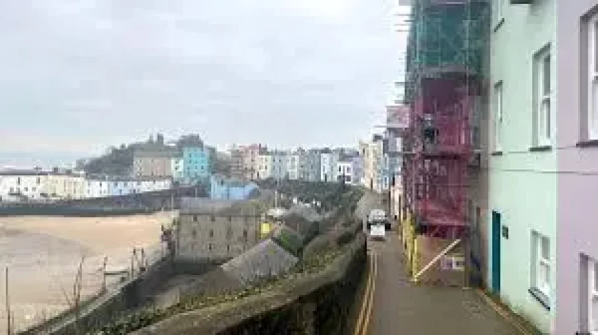 Solutions sought for Tenby’s Crackwell Street closure