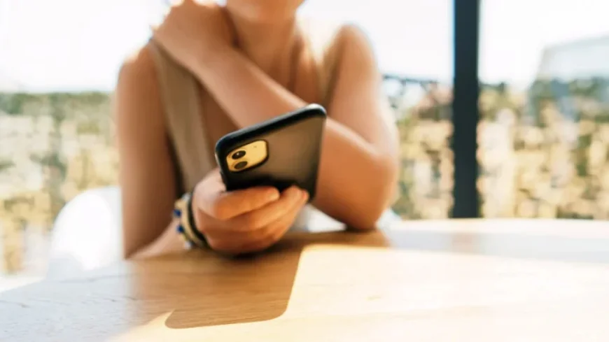 Study Reveals Strategies to Reduce Social Media Addiction in Teens