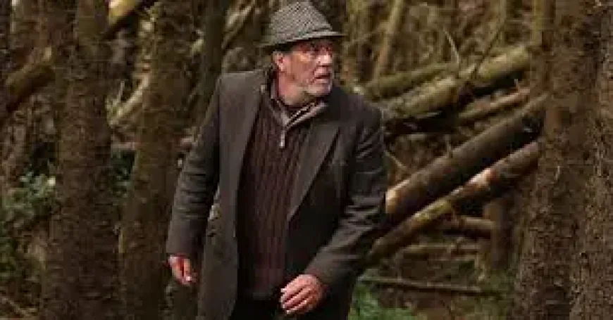 Ciaran Hinds lifts the curtain on a restless Irish odyssey and an untold interior life