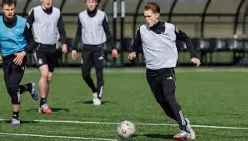 St. Johnstone Vs Queen’s Park: Lineups Announced and Players Warming Up — Championship Bulletin