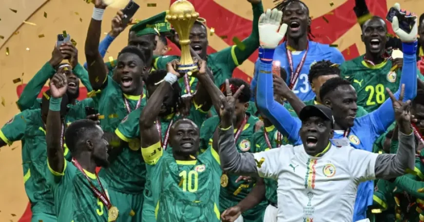 Senegal Foot: Trophy Parade at Stade de France Masks a Revoked Championship