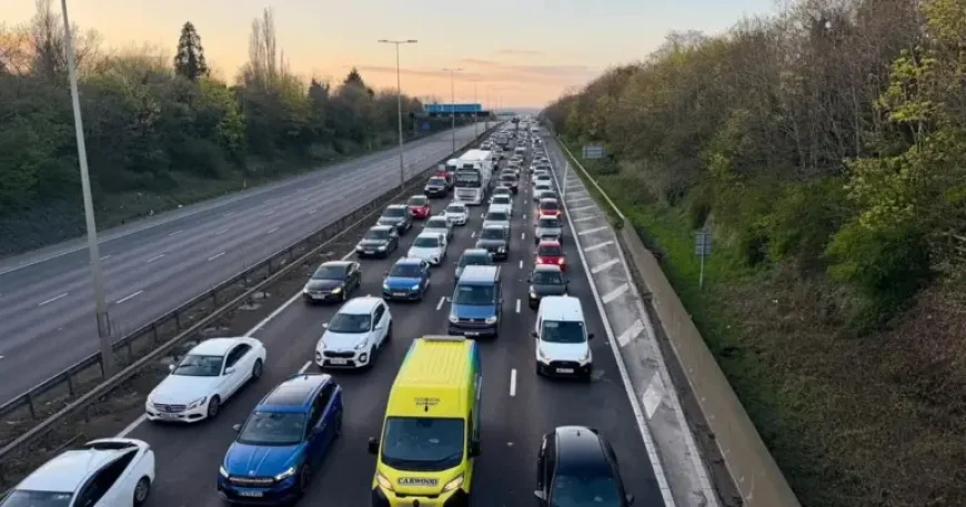 M1 closed in both directions between J21 and J21a — what caused the gridlock and how long it will last