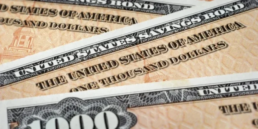 US Debt Faces Weak Demand as $10 Trillion Rollover Looms Amid Iran Conflict