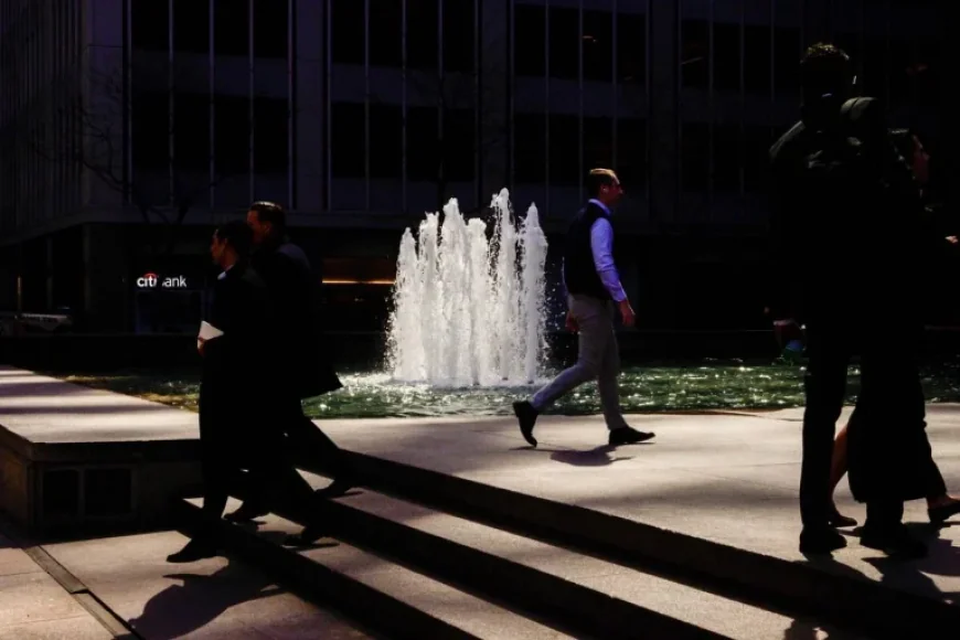 Investors Rush to Exit Private Credit Market Amid Current Trends