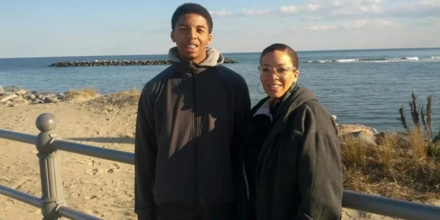 Father-Son Duo Builds Thriving Business Amid Frequent Conflicts