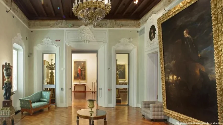 Thieves Swipe Masterpieces in Under 3 Minutes