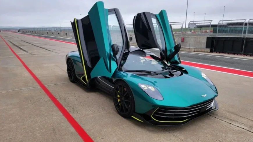 Aston Martin Valhalla: Innovative Design Eliminates Reverse Gear