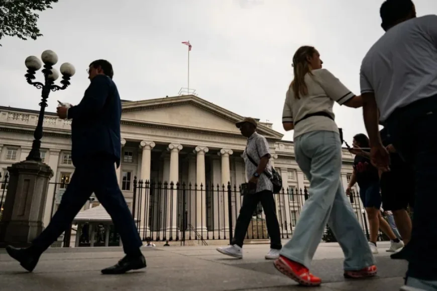 Global Bonds Surge Amid Growing Middle East Conflict Concerns