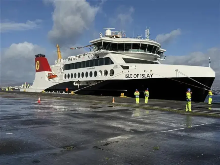 Calmac Ferries crisis: Government ‘incompetence’ blamed as calmac ferries shortages deepen