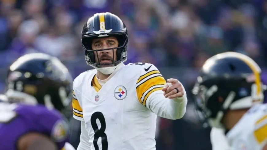 Mike McCarthy Confident Aaron Rodgers Will Return for Another Season