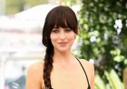 Dakota Johnson’s Retro Poolside Seating Dominates 2026 Trends — A Mid-Century Backyard Transformation