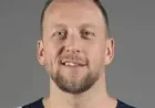 Joe Ingles News: Starting Against Magic Brings a Rare First Start and a Bigger Role