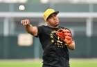Pirates Release Enmanuel Valdez – MLB Trade Rumors
