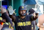 Gavin Sheets: Padres take series in Pittsburgh as playoff race tightens