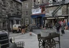 Anthony Hopkins turns Gwynedd town into a Hollywood scene: 200 people gather for film shoot