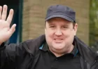Peter Kay’s hometown shows sell out in 30 minutes: 2,000 Bolton fans secure hospice benefit tickets
