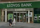 Bank customers warned as Lloyds offers up to £500 and cash bonuses