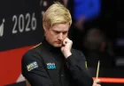 Neil Robertson John Higgins Match Stopped by a Wobbly Chair in a Crucible First
