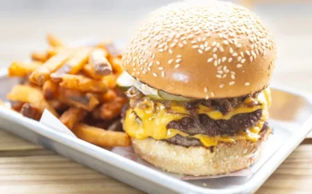 ‘Burger Bible’ Author Reveals Top 5 Must-Try Burgers in Chicago