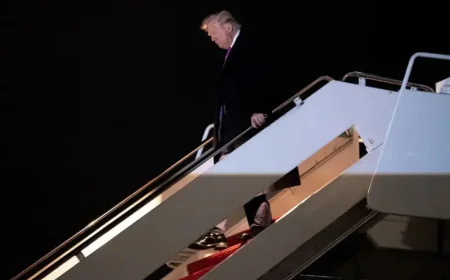 Trump Approval Rating: 5 data points behind a record-low net job score