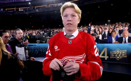 Plante, Pohlkamp, Hughes Advance as Hobey Baker Finalists