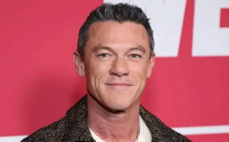 Juliette Lewis Joins Rocky Horror Revival: Viral Curtain Call and Studio 54 Séance Reveal a New Broadway Dynamic