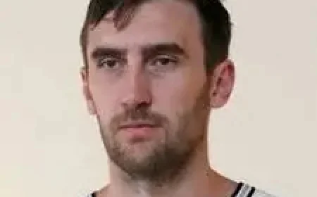 Luke Kornet steps into the starting five, and the quiet weight of being ready