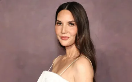 Olivia Munn Reflects on ‘Your Friends and Neighbors’ and Near 30 Rock Role
