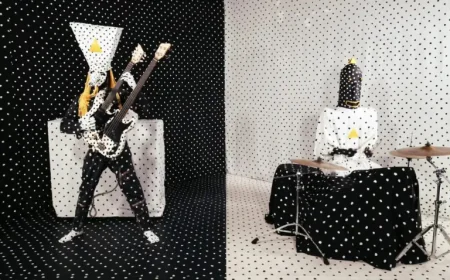 Angine De Poitrine Album reveals how a masked Quebec math-rock duo turned provocation into sellouts