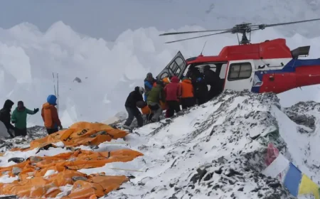 Mount Everest guides accused of targeting climbers in alleged $20M fake rescue scheme
